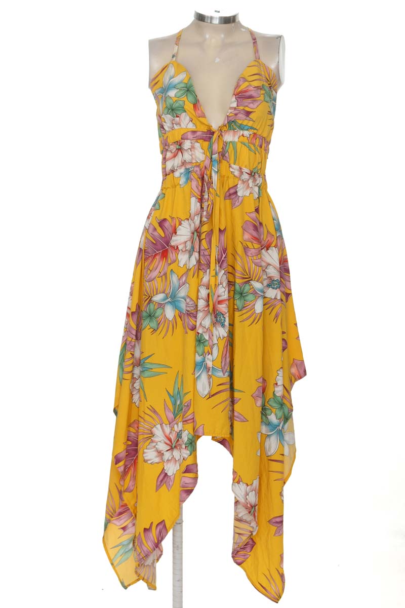 Vestido / Enterizo color Amarillo - Follow me 