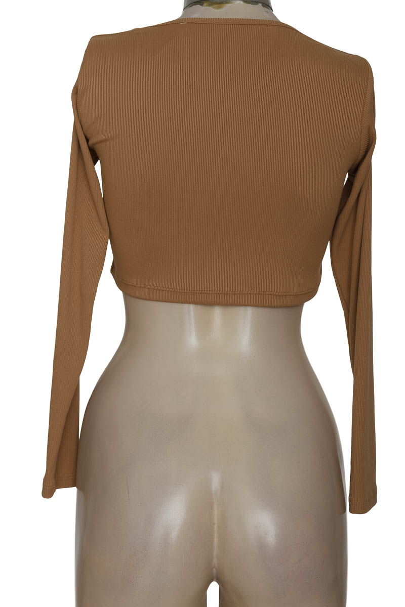 Top / Camiseta color Beige - Closeando
