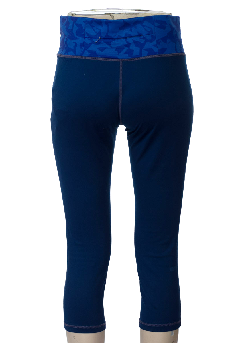 Ropa Deportiva / Salida de Baño color Azul - Fila