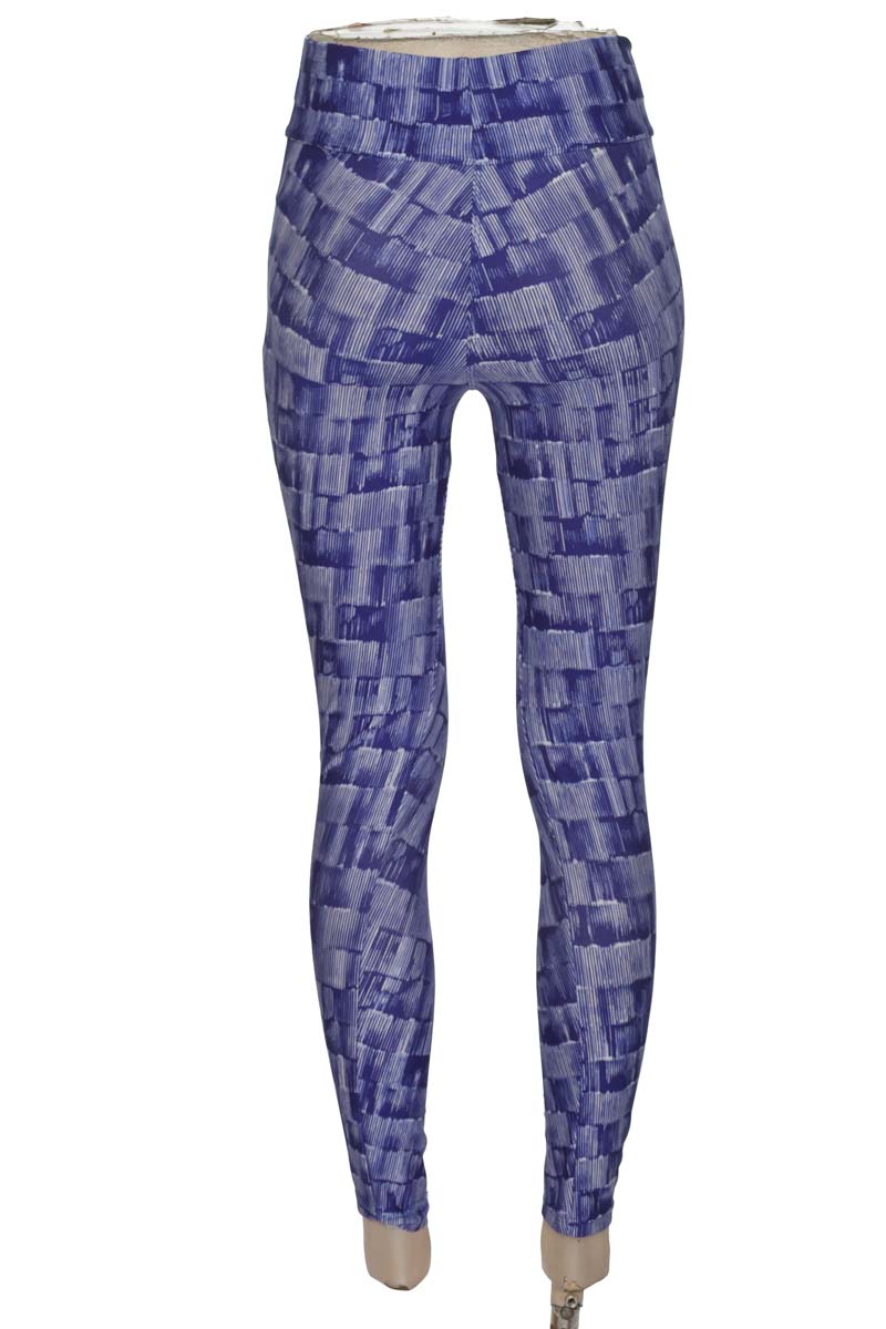Ropa Deportiva / Salida de Baño color Azul - Closeando