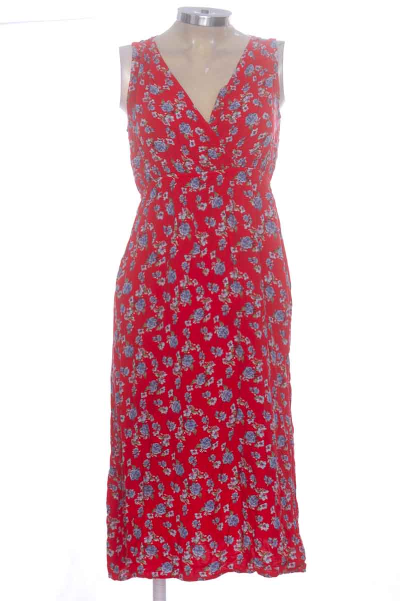 Vestido / Enterizo color Rojo - Closeando