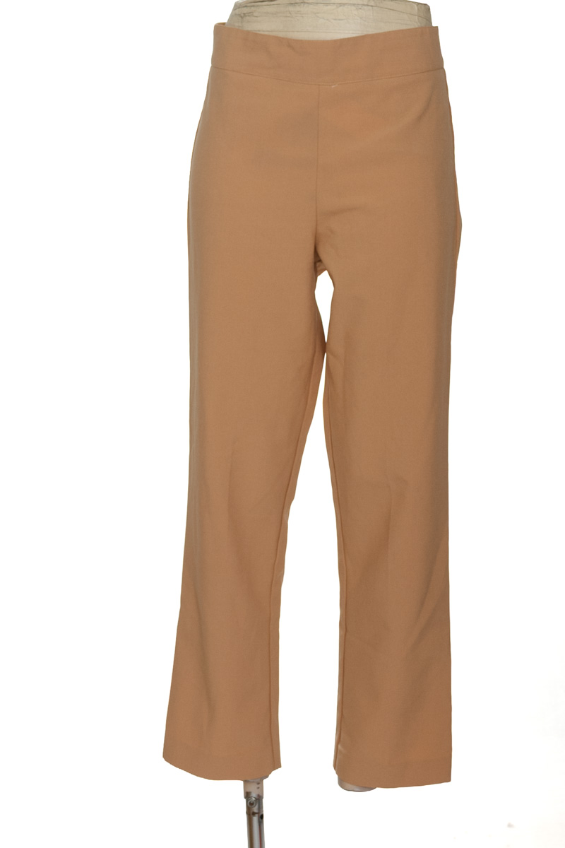 Pantalones color Beige - Closeando