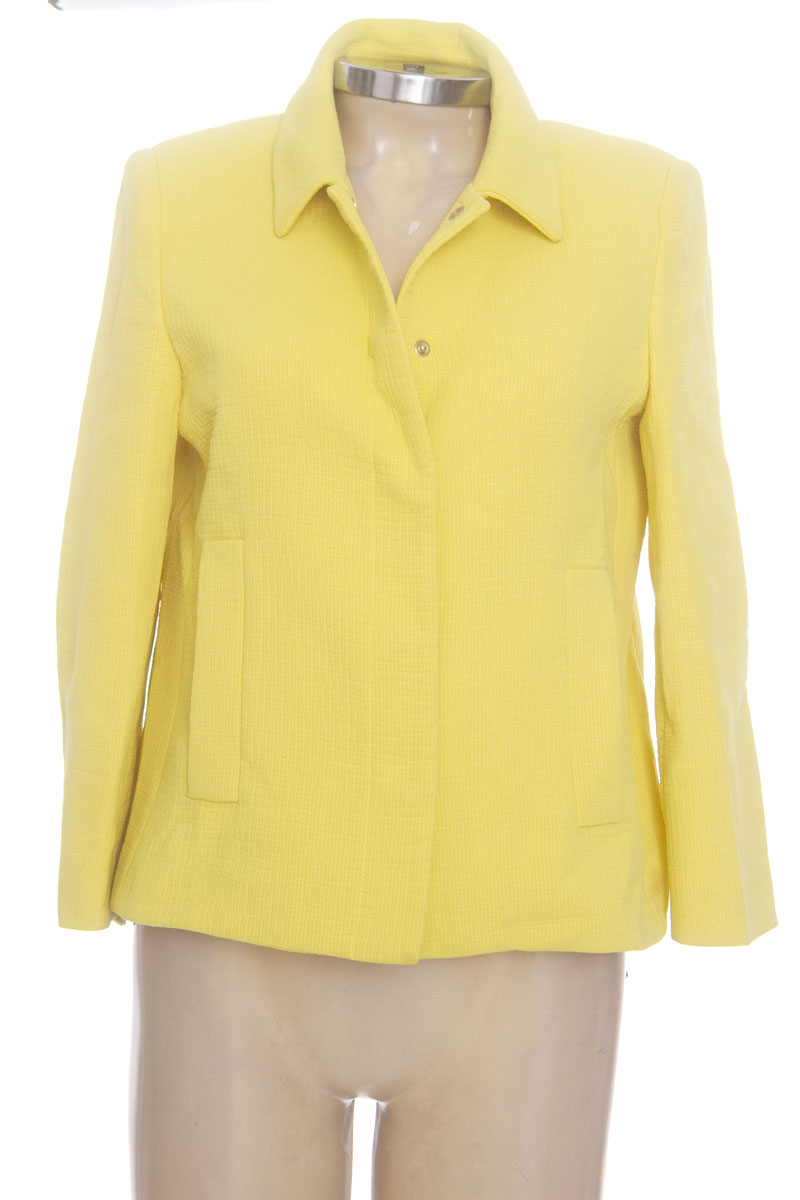 Chaqueta / Abrigo color Amarillo - Zara