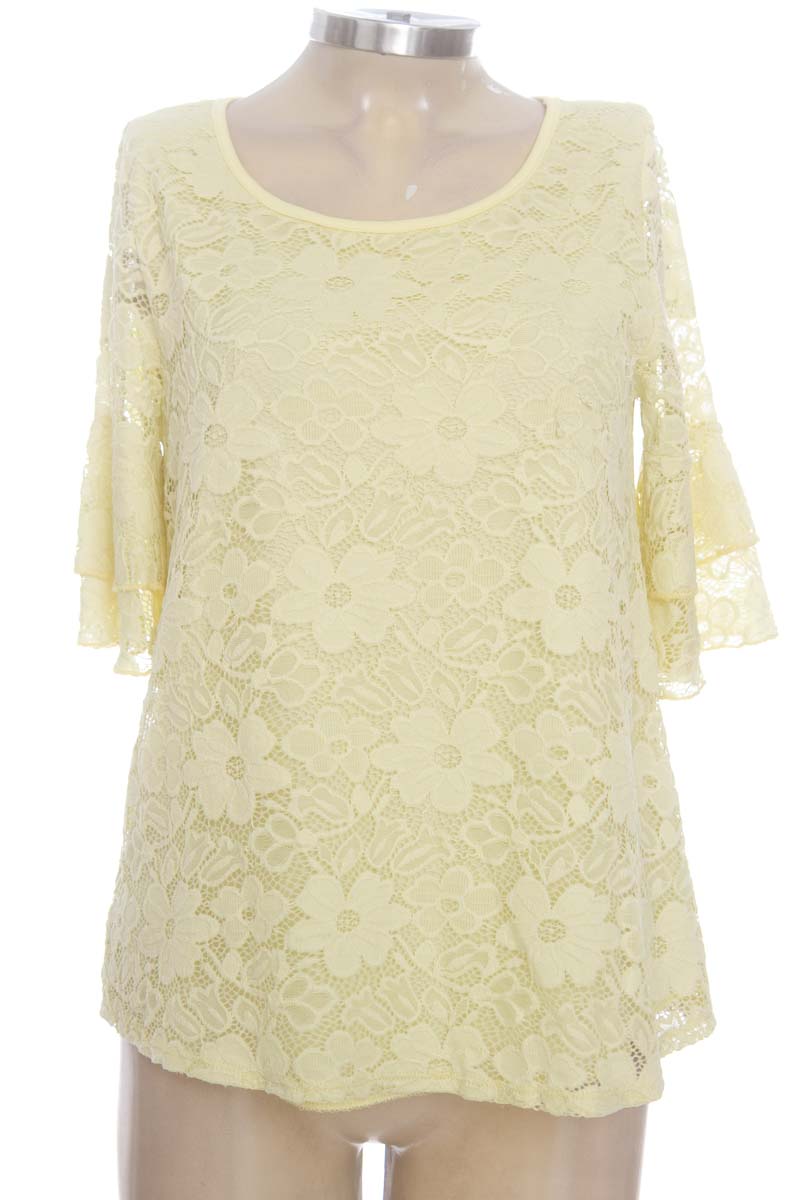Blusa color Amarillo - Closeando