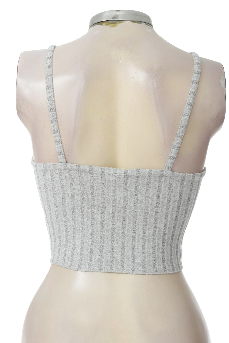 Top / Camiseta color Gris - Closeando