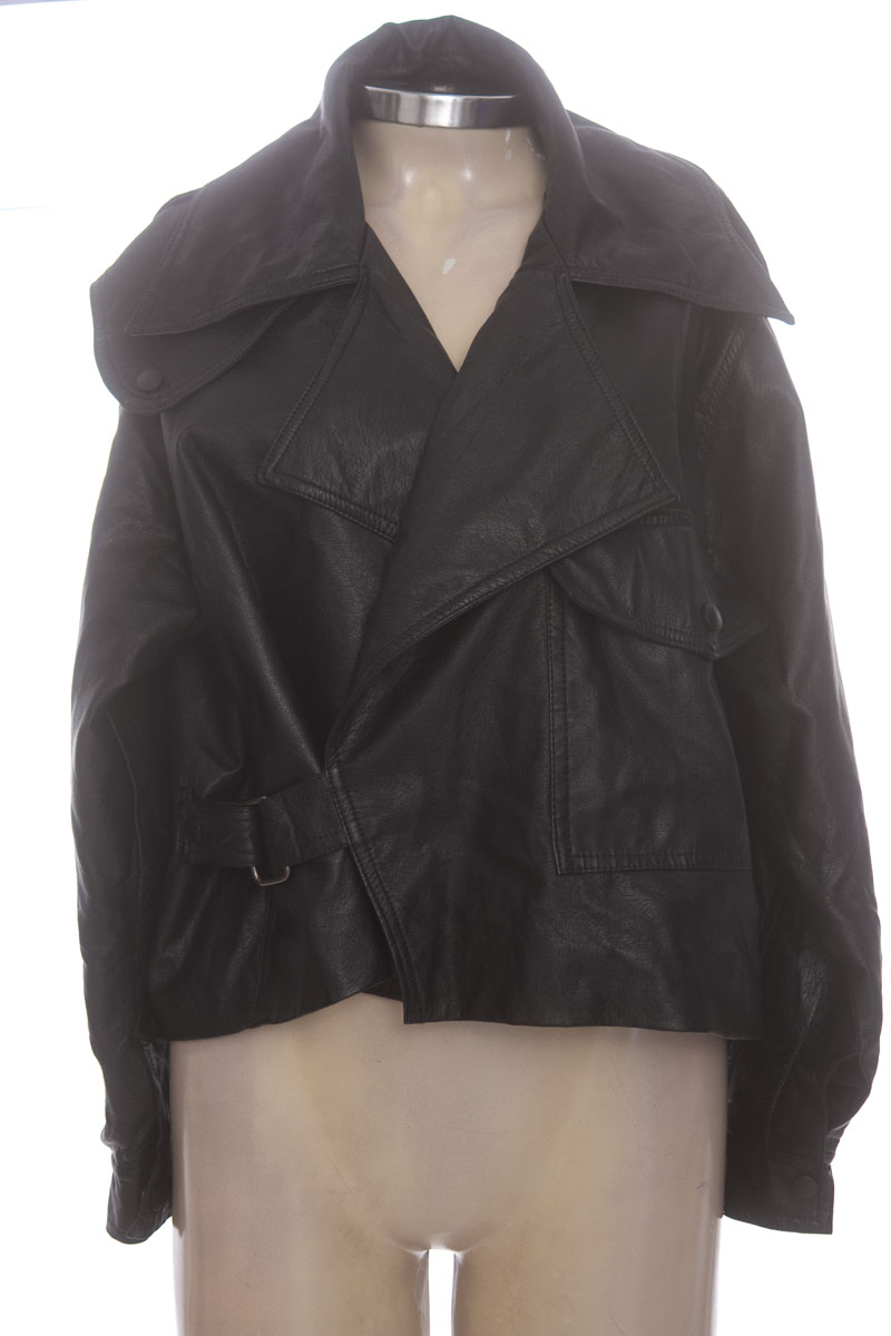 Chaqueta / Abrigo color Negro - Angélica villanueva