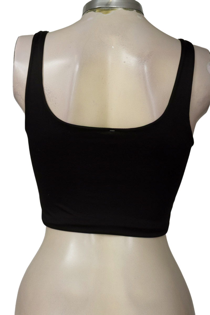 Top / Camiseta color Negro - Closeando