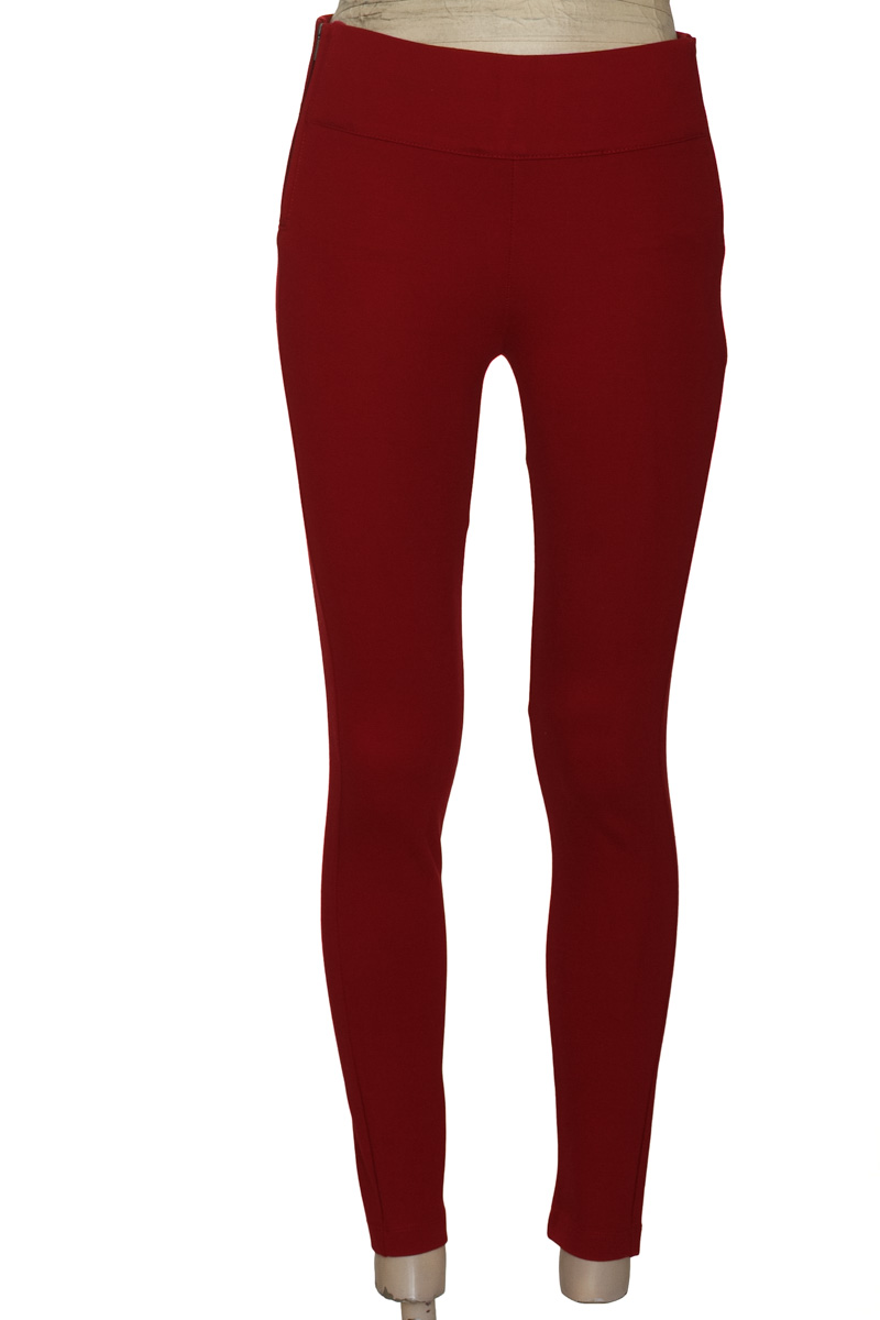Pantalones color Vinotinto - Zara