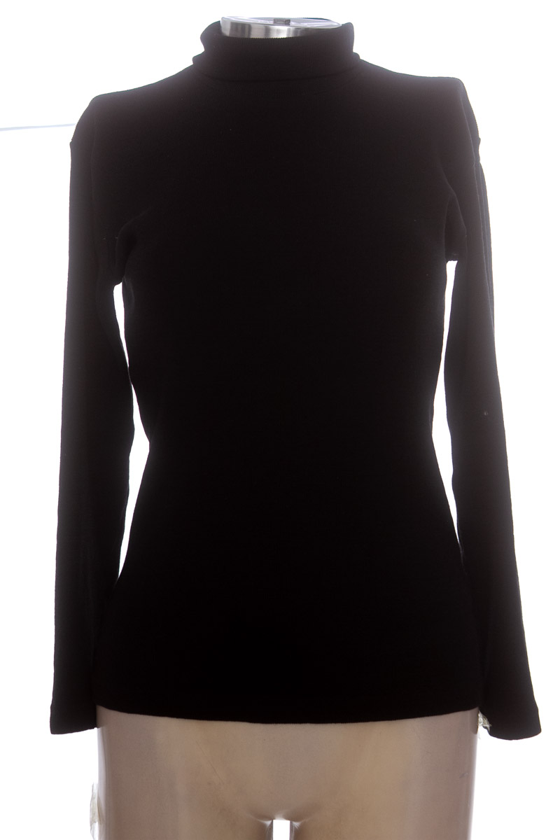 Sweater color Negro - Closeando