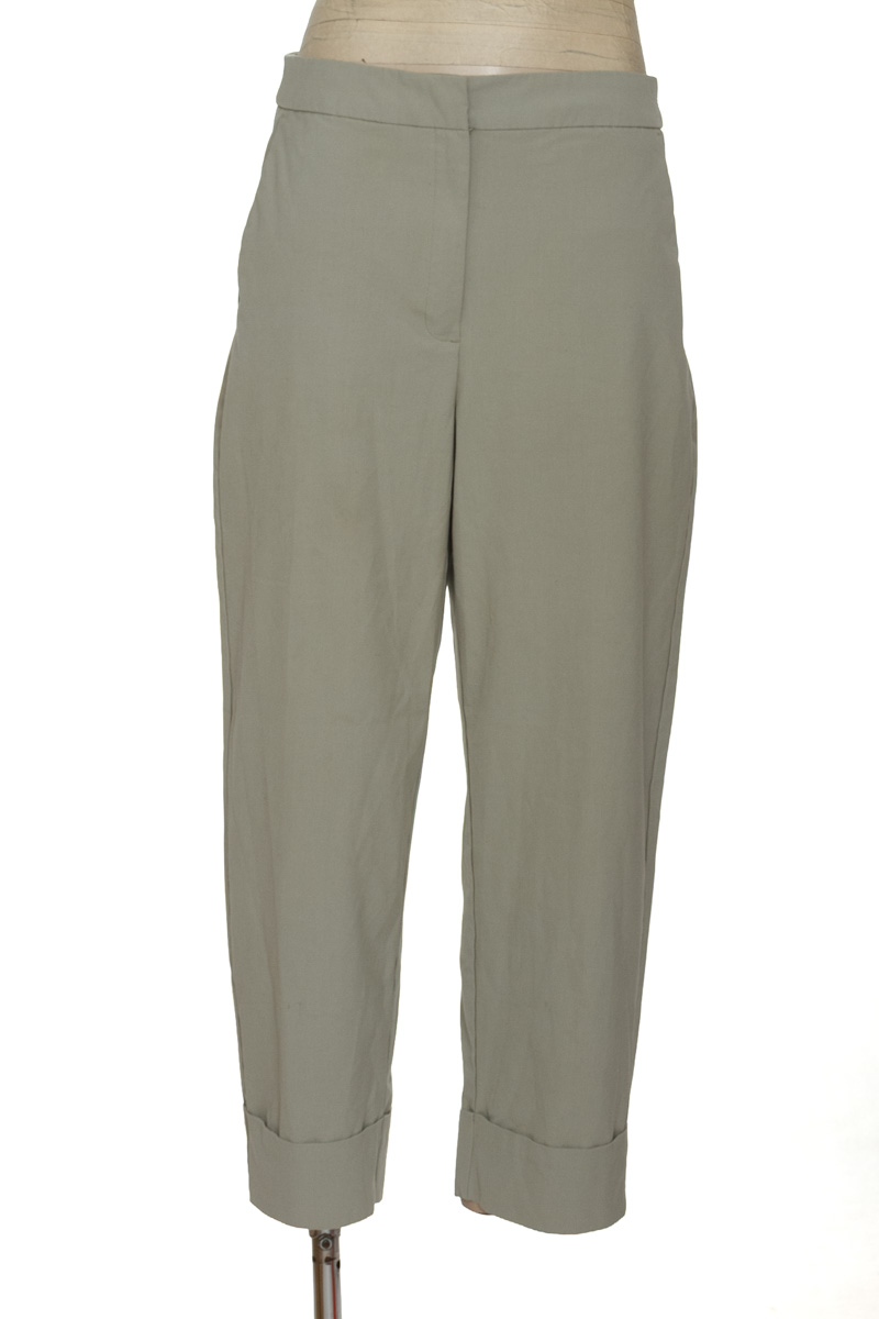 Pantalones color Verde - Zara