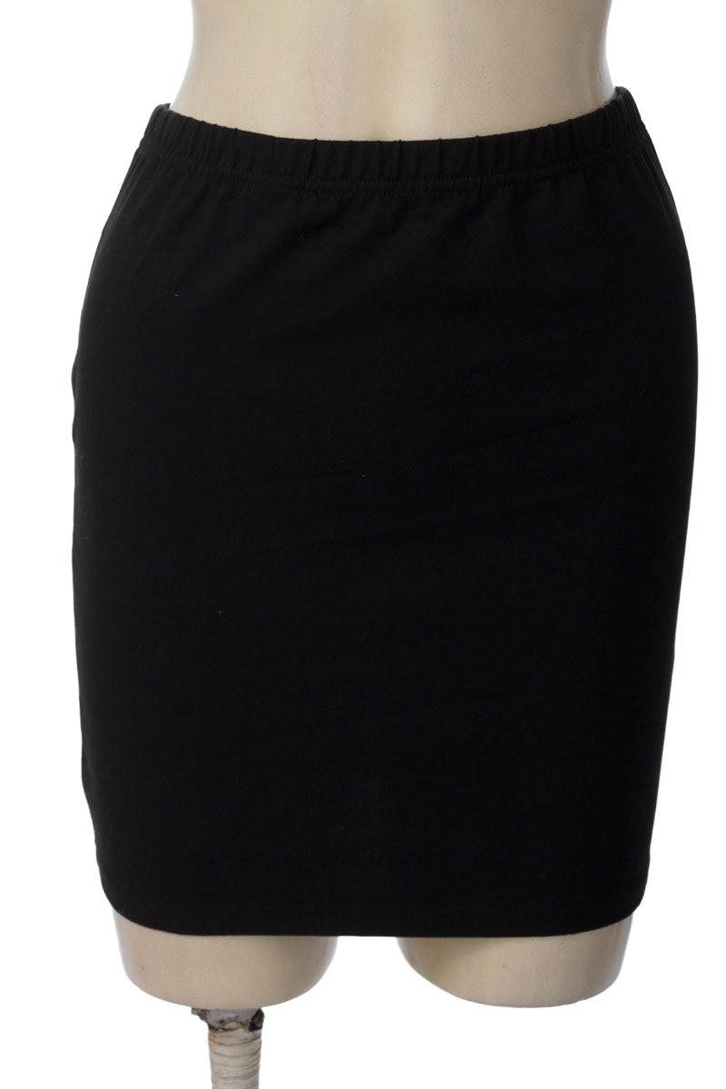 Falda color Negro - Closeando