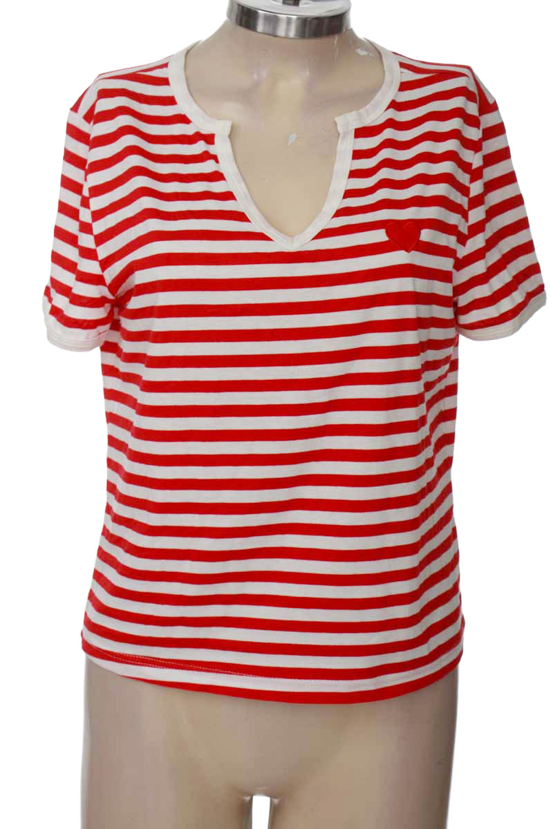 Top / Camiseta color Rojo - Closeando