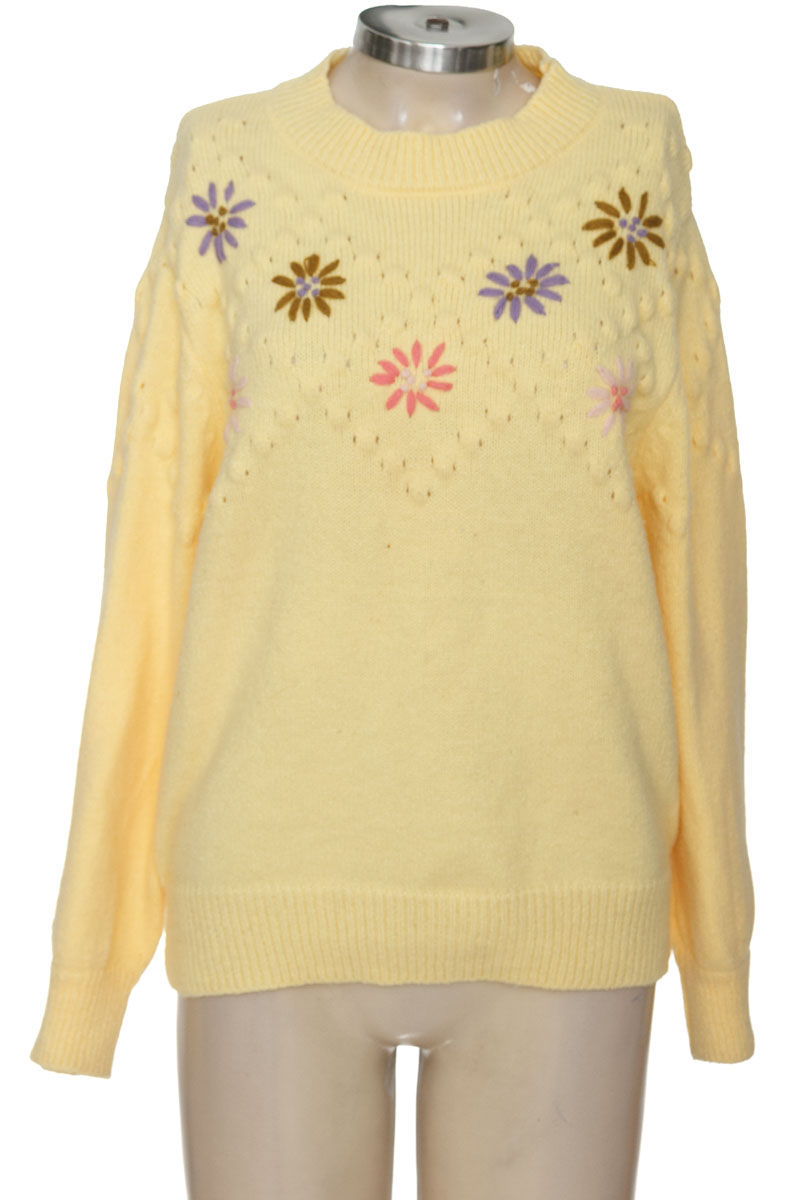 Sweater color Amarillo - Closeando