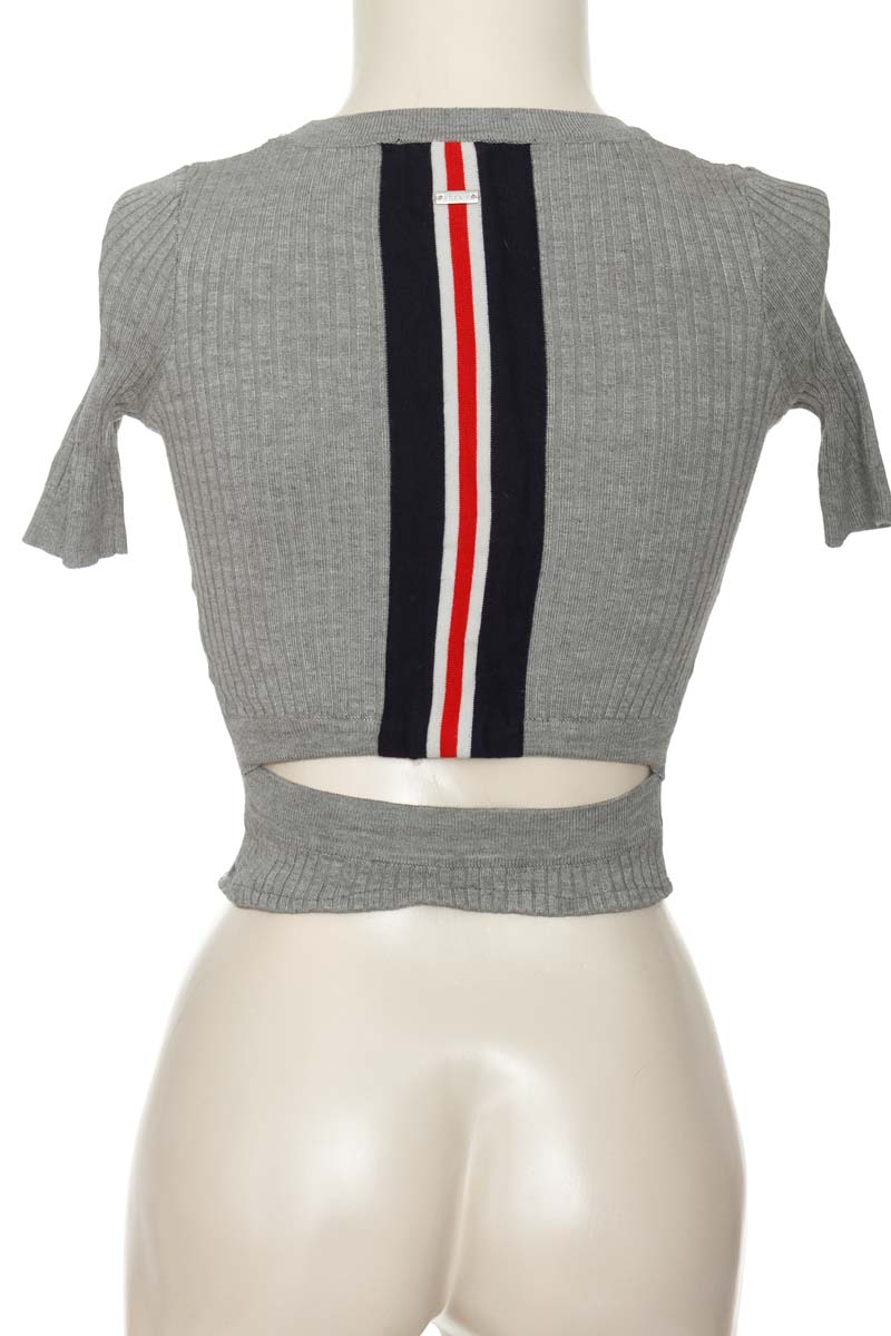 Top / Camiseta color Gris - Studio F