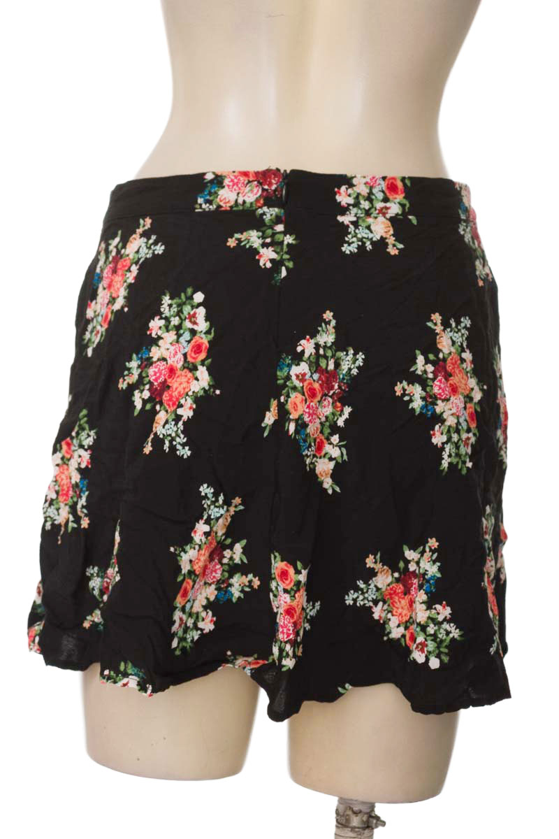 Falda color Negro - Forever 21