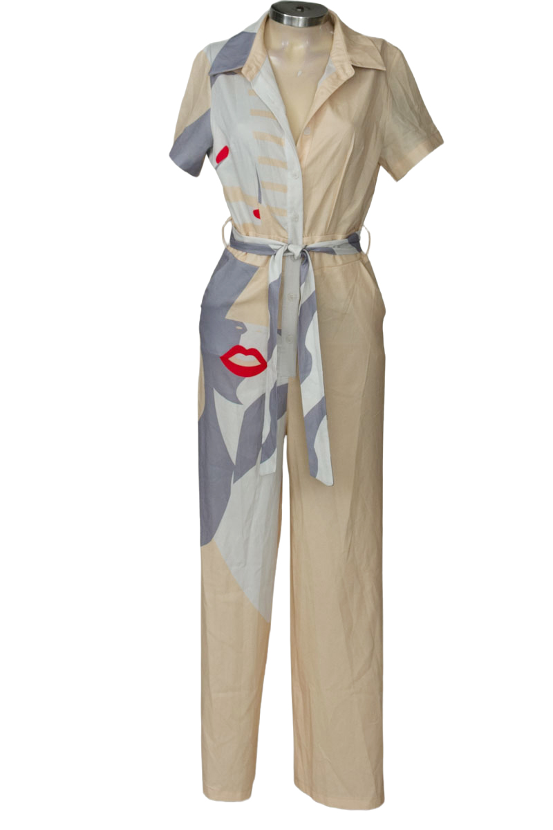 Vestido / Enterizo color Beige - Closeando