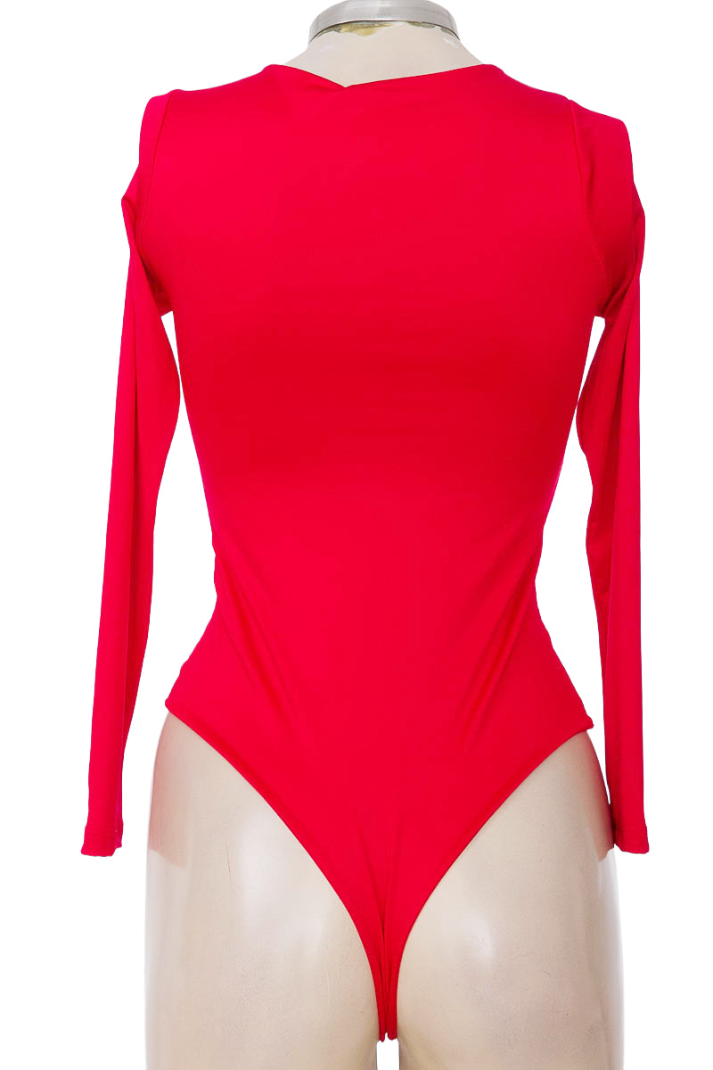 Top / Camiseta color Rojo - Closeando