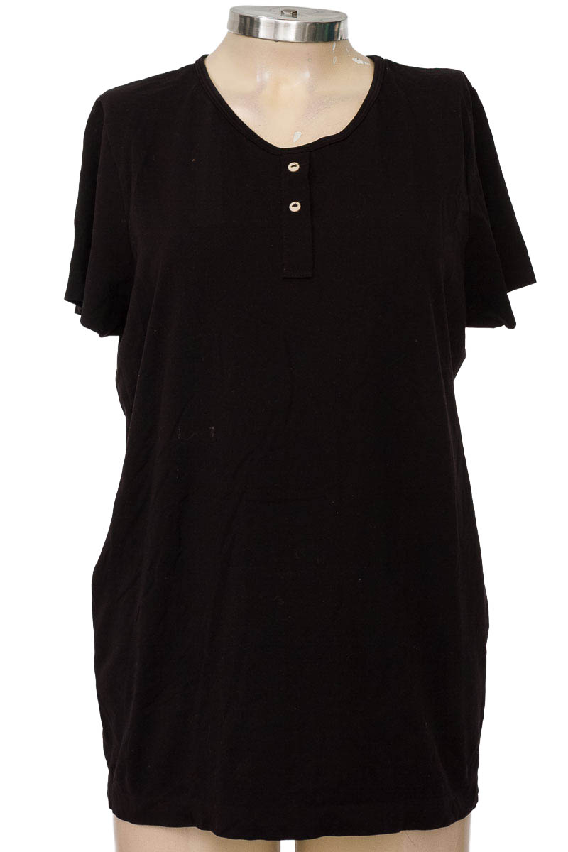 Top / Camiseta color Negro - Tall