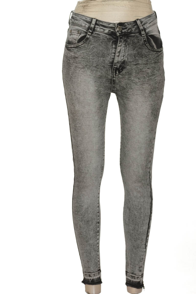 Pantalones color Gris - Selina