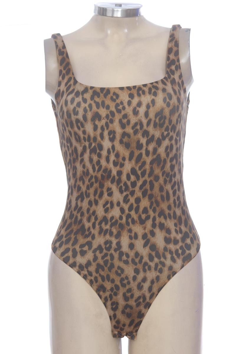 Top / Camiseta color Beige - Divided by H&M