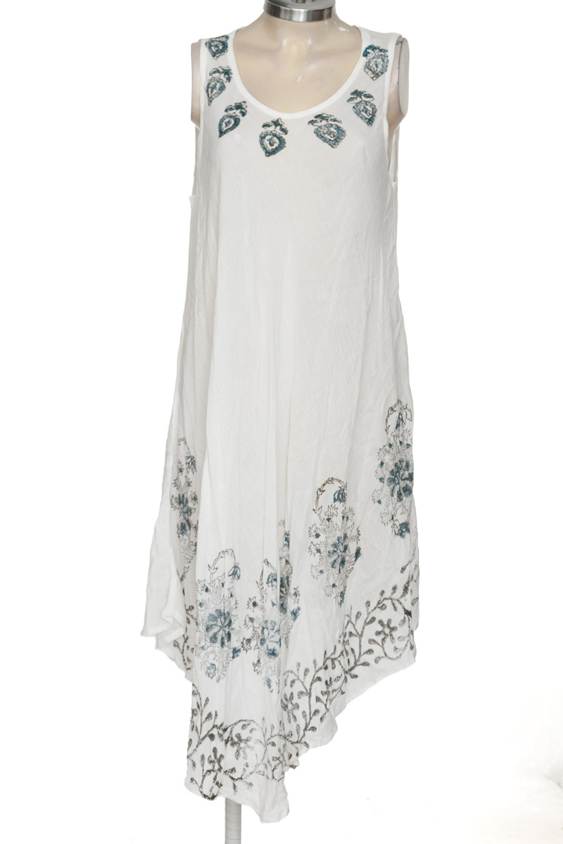 Vestido / Enterizo color Blanco - DNG