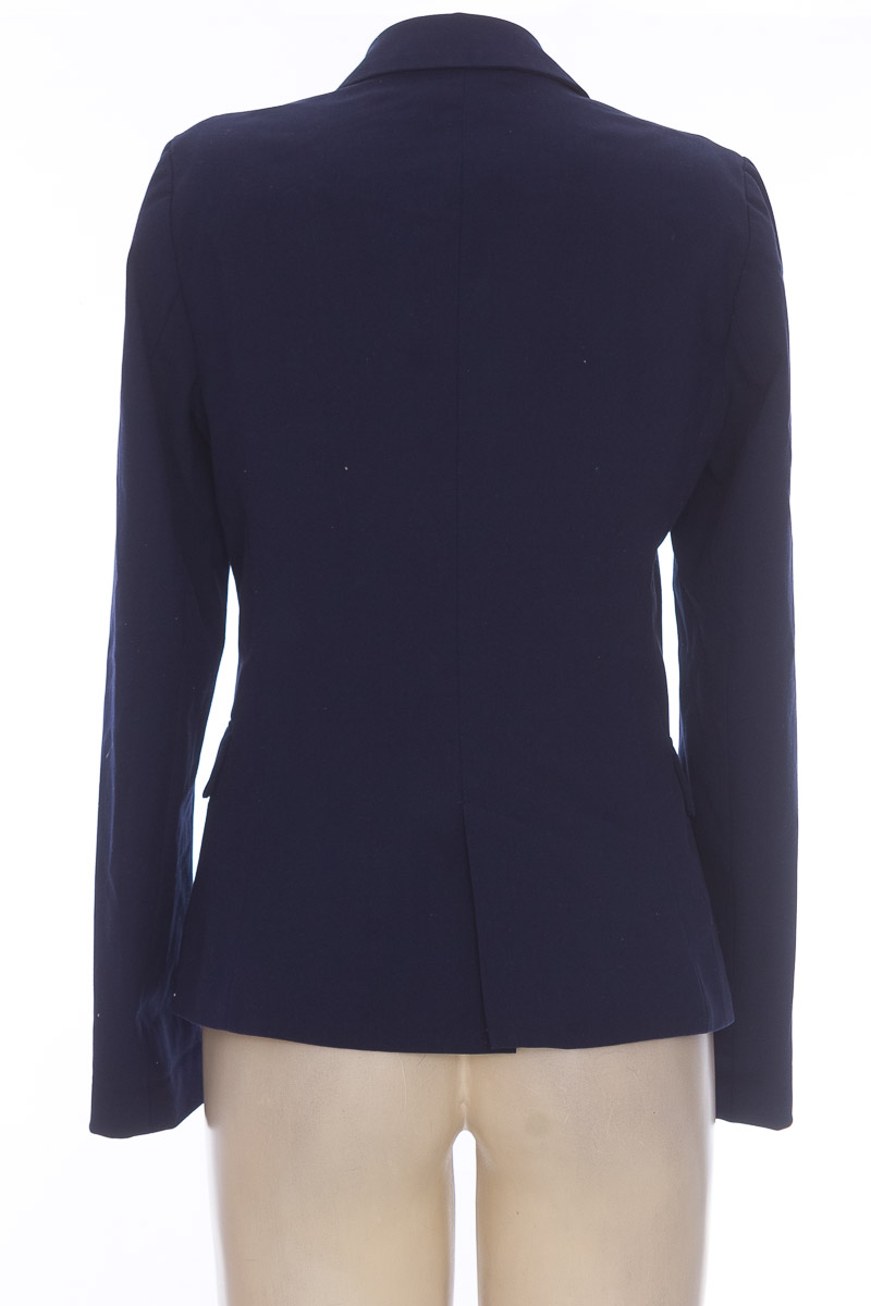 Chaqueta / Abrigo color Azul Stradivarius Closeando