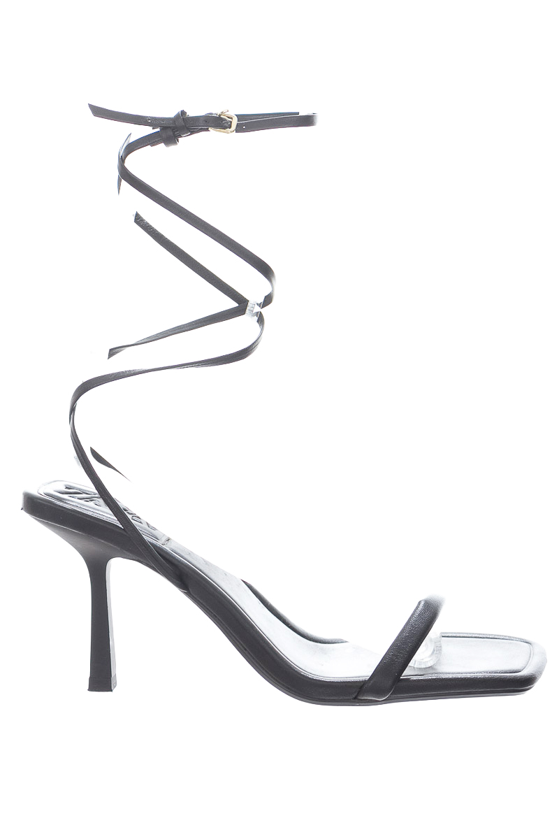 Zapatos color Negro - Zara