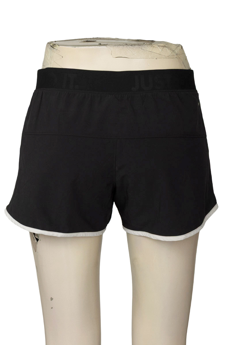 Ropa Deportiva / Salida de Baño color Negro - Nike