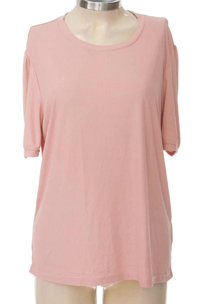 Top / Camiseta color Rosado - University Club