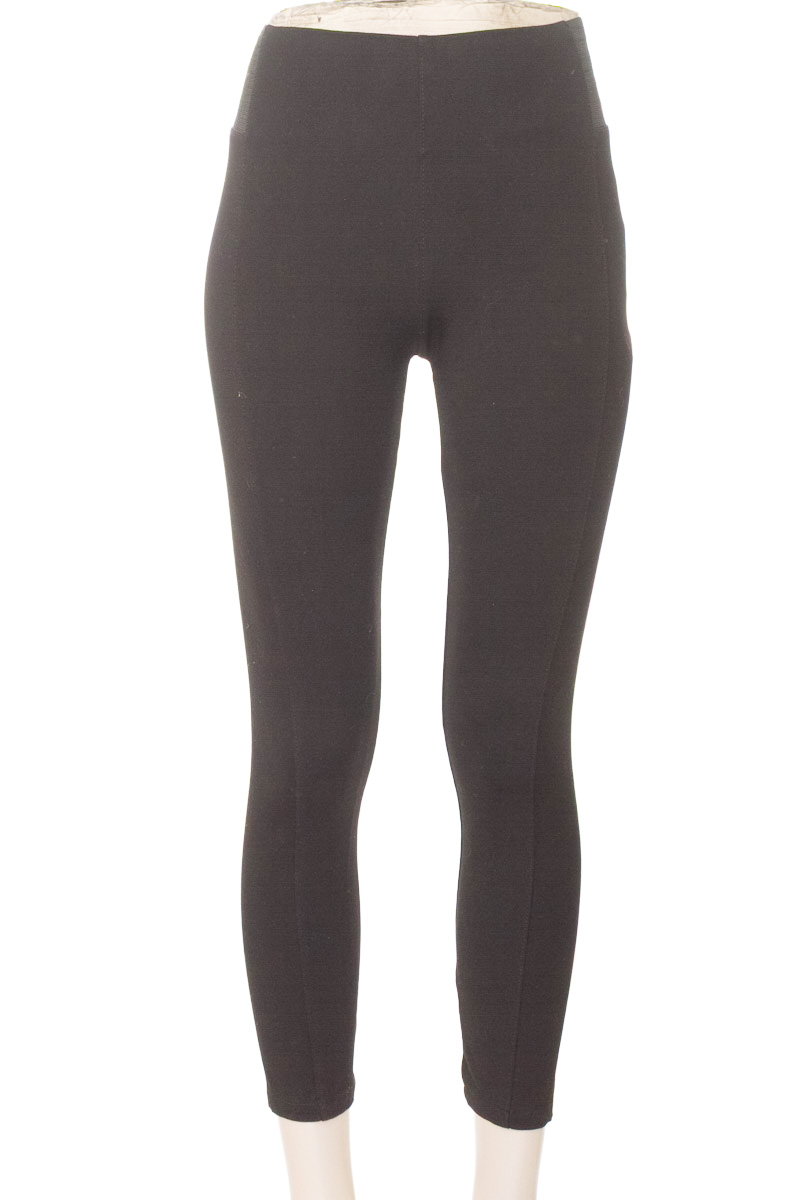 Pantalones color Negro - Color