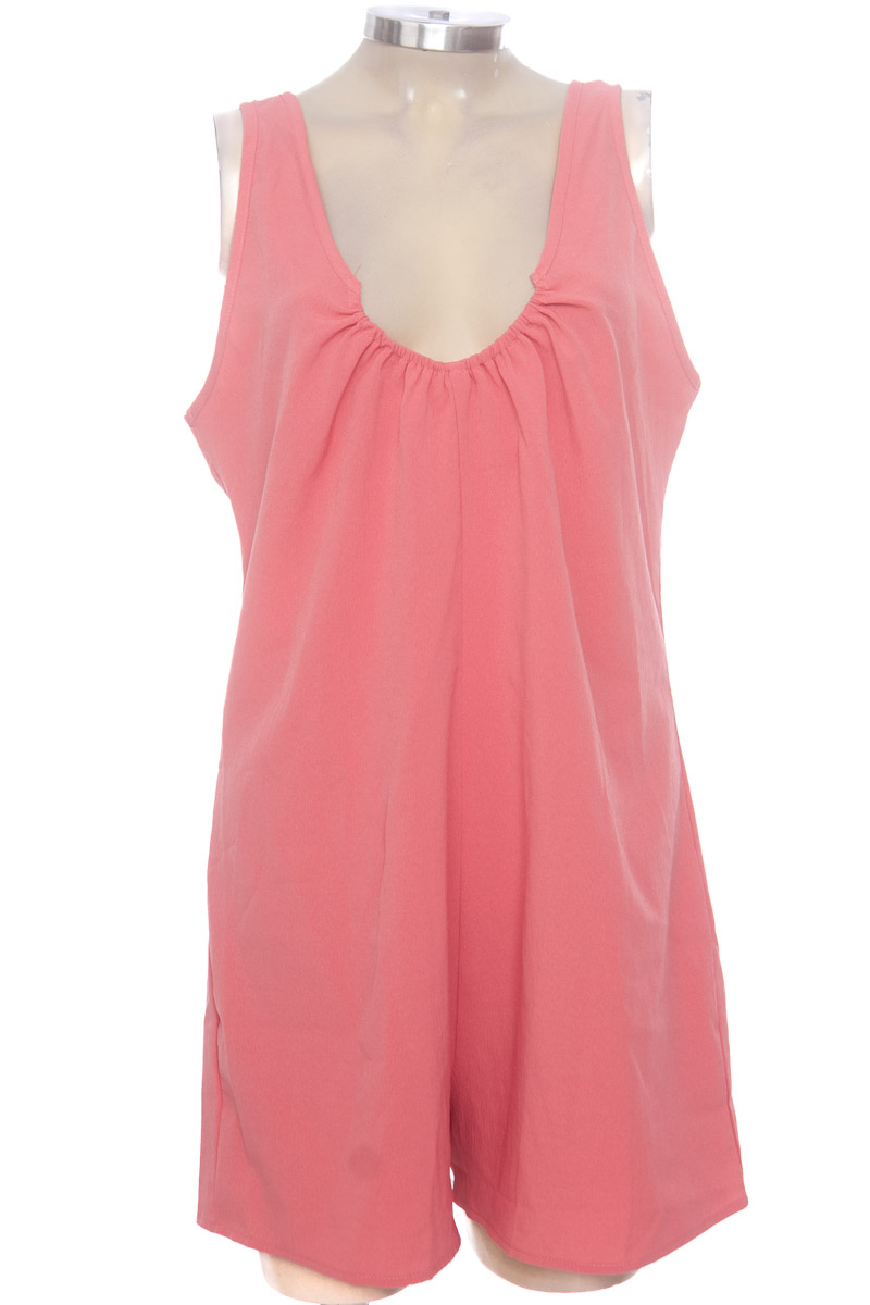 Vestido / Enterizo color Rosado - Closeando