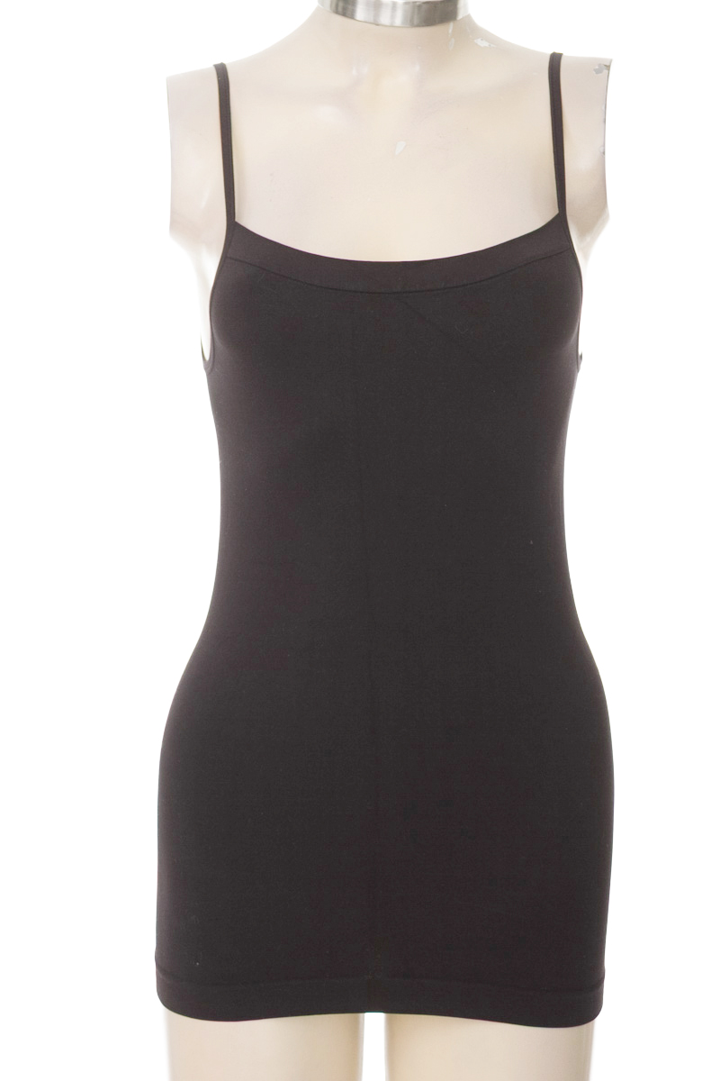 Top / Camiseta color Negro - Tall