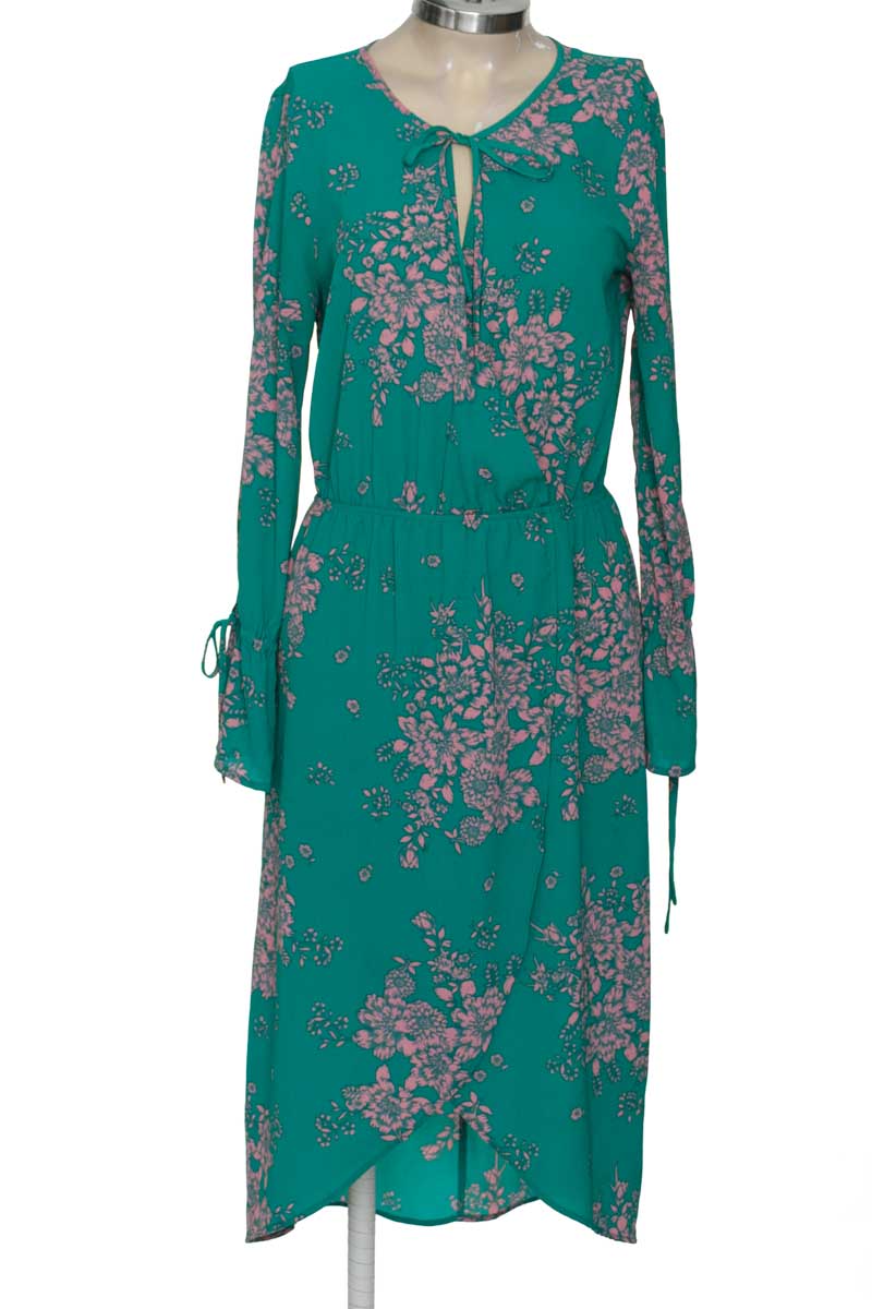 Vestido / Enterizo color Verde - Divided