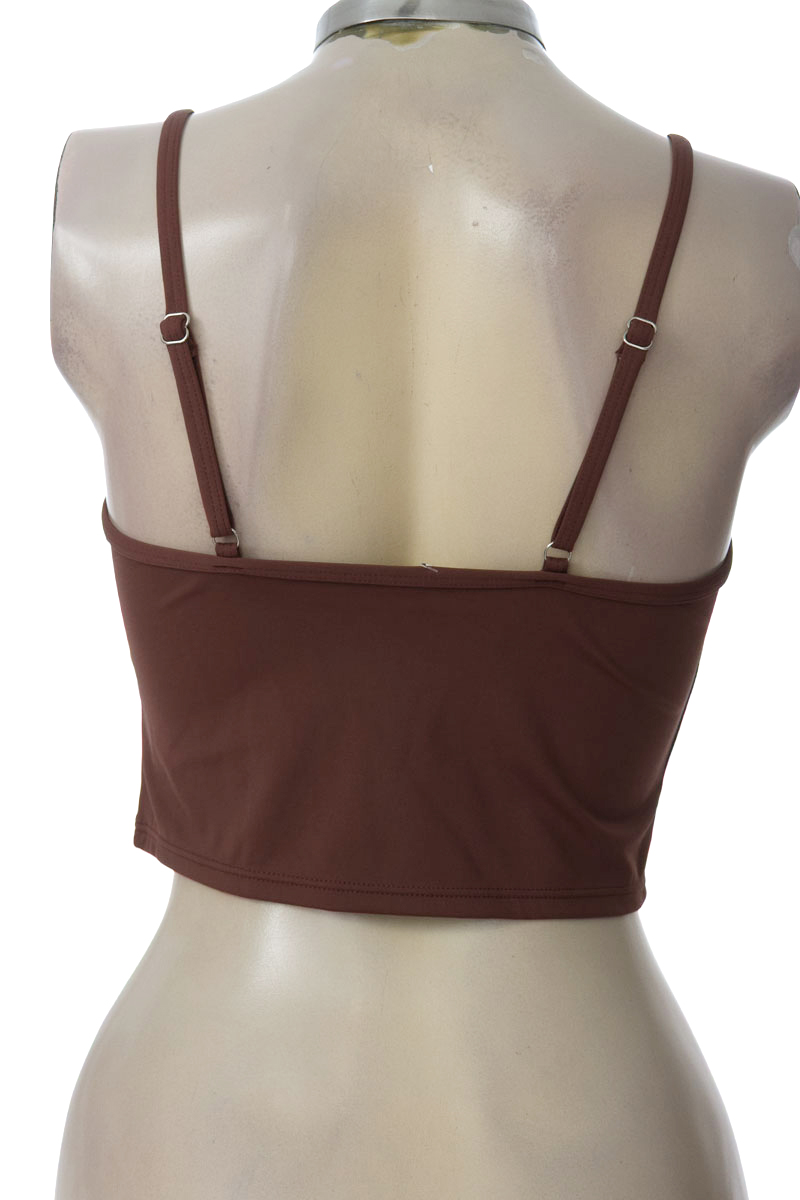 Top / Camiseta color Café - Closeando