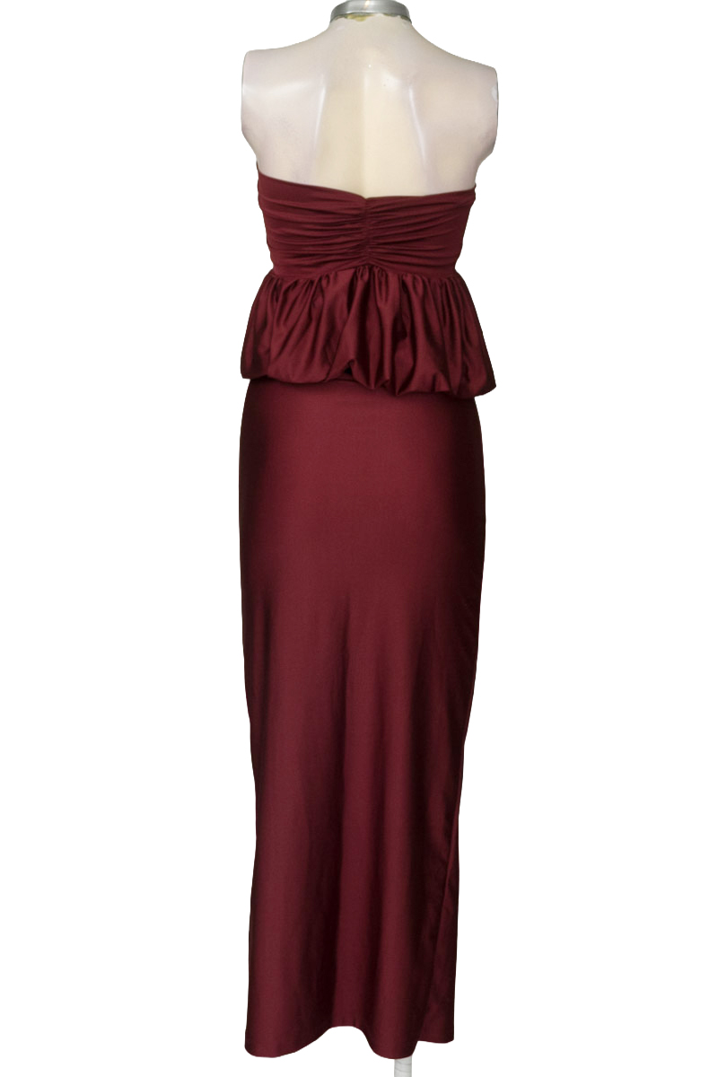 Vestido / Enterizo color Vinotinto - Closeando