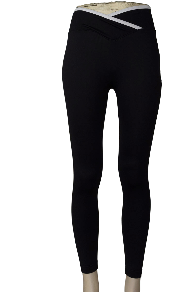 Ropa Deportiva / Salida de Baño color Negro - Closeando