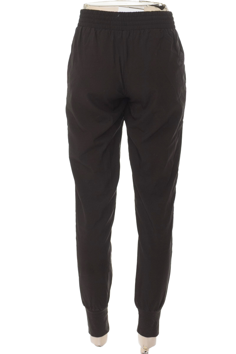 Pantalones color Negro - Closeando