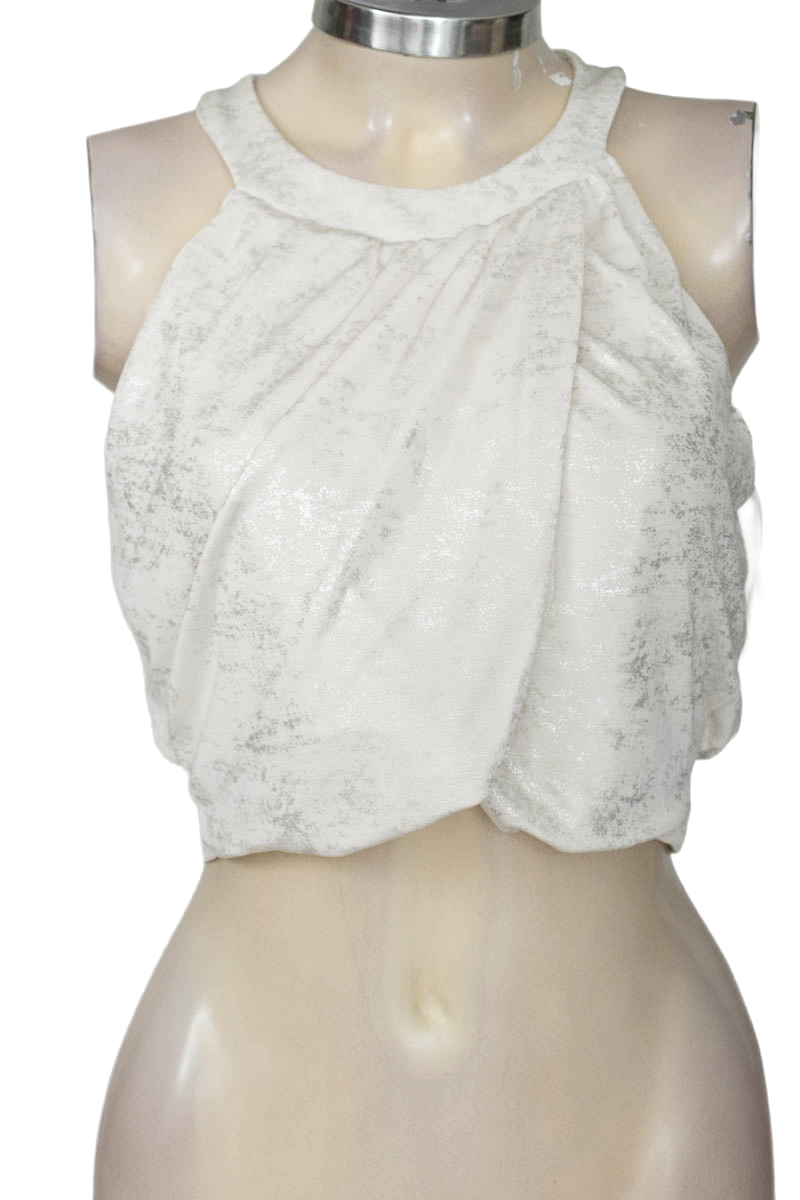 Top / Camiseta color Plateado - RAGGED