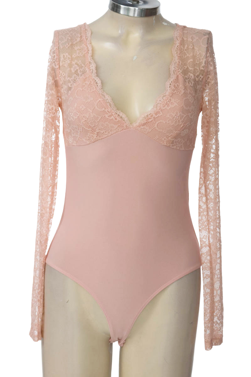 Top / Camiseta color Rosado - Stradivarius