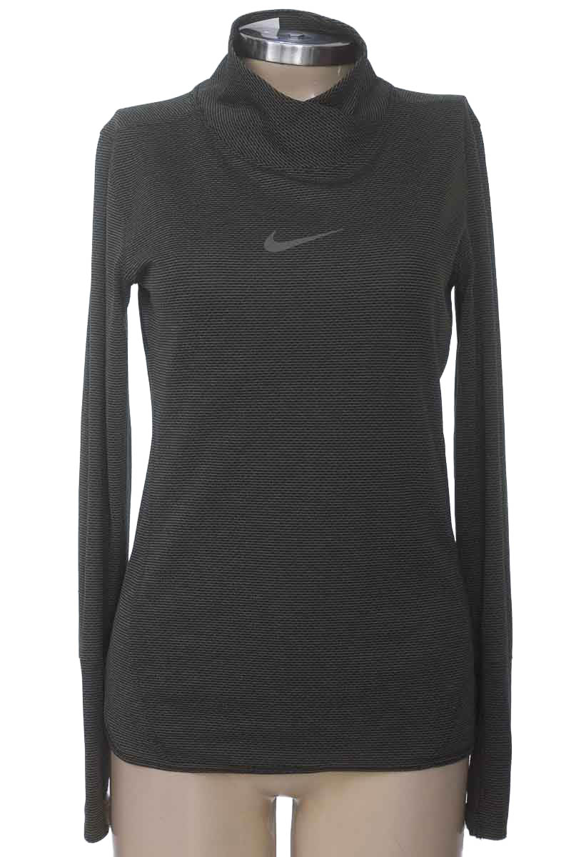 Ropa Deportiva / Salida de Baño color Gris - Nike