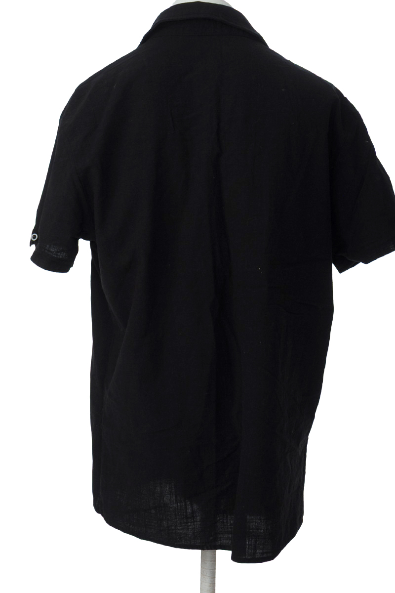 Camisa color Negro - Closeando
