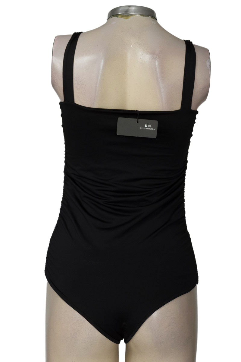 Top / Camiseta color Negro - Love Culture