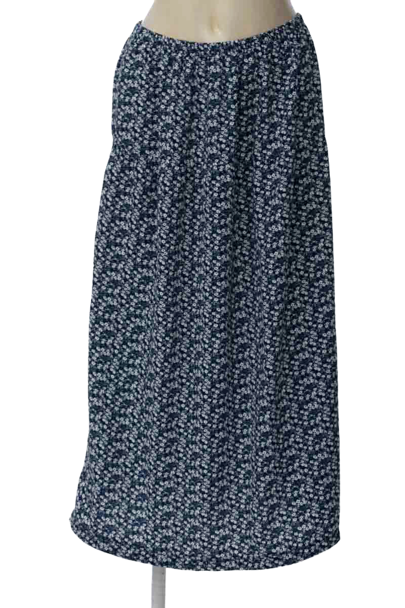 Falda color Azul - Closeando