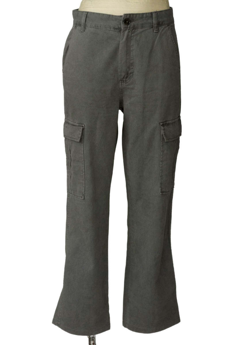 Pantalones color Gris - Stradivarius