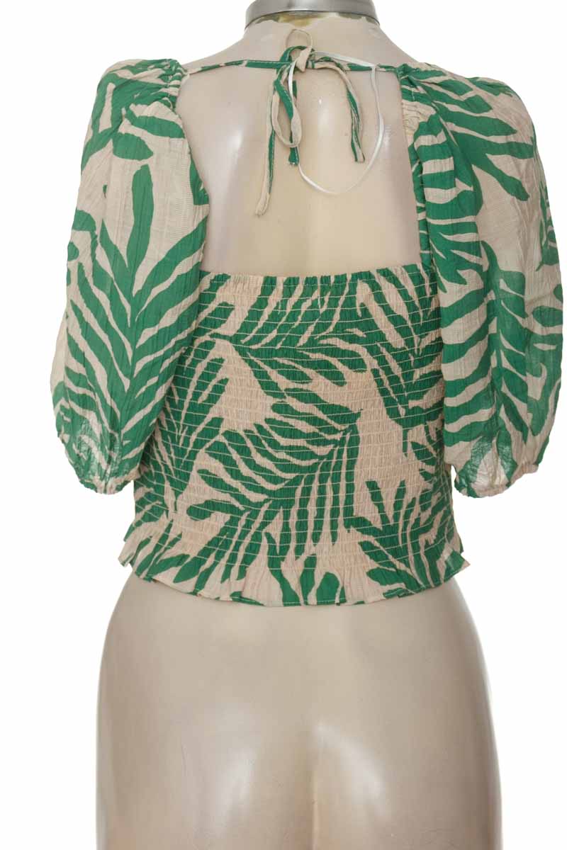 Top / Camiseta color Verde - H&M