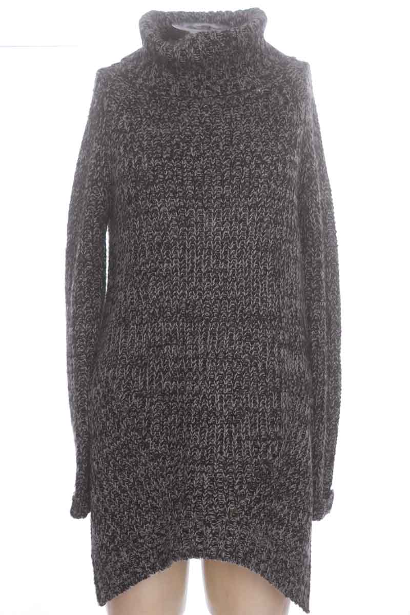 Sweater color Gris - Basement