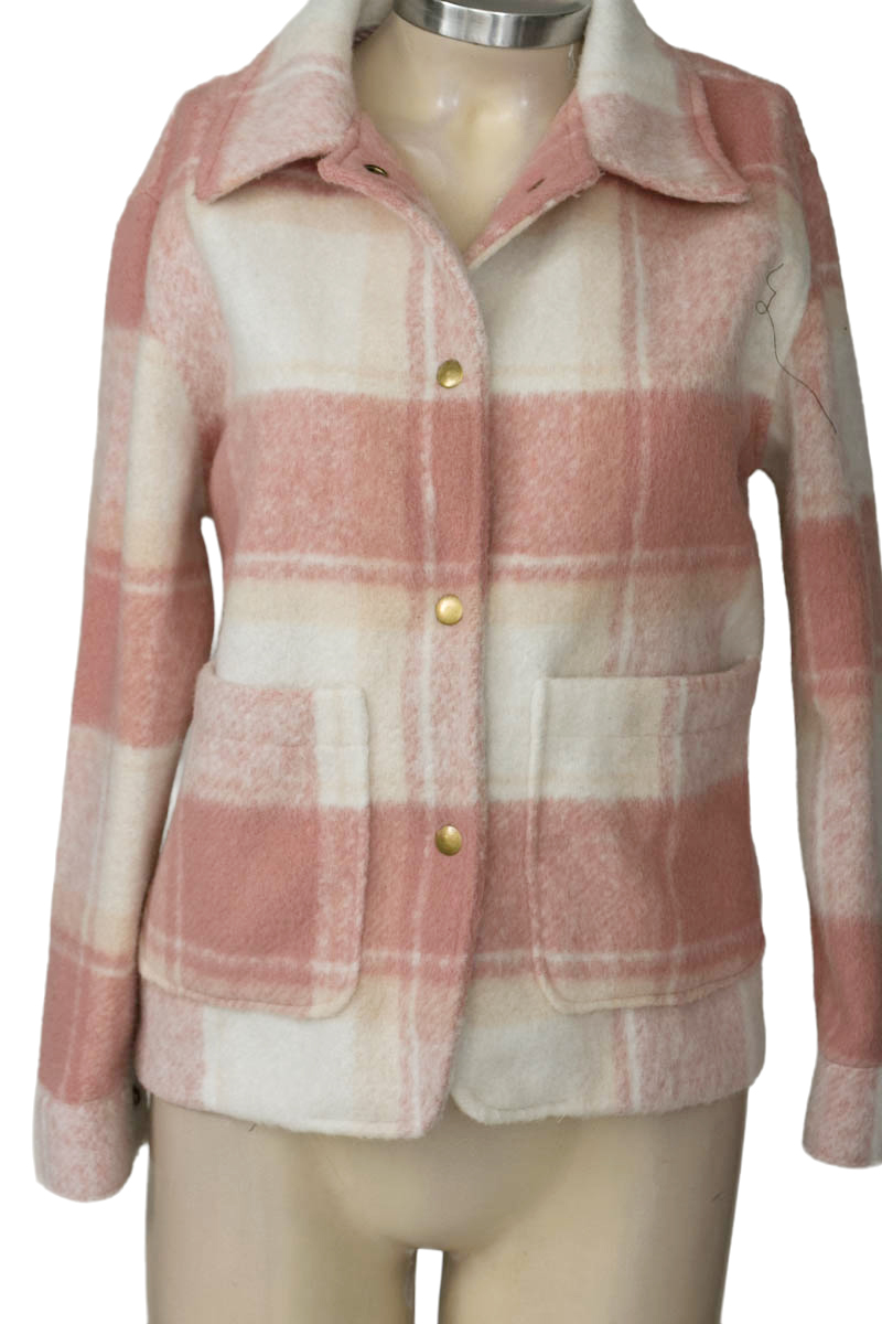 Chaqueta / Abrigo color Rosado - Closeando