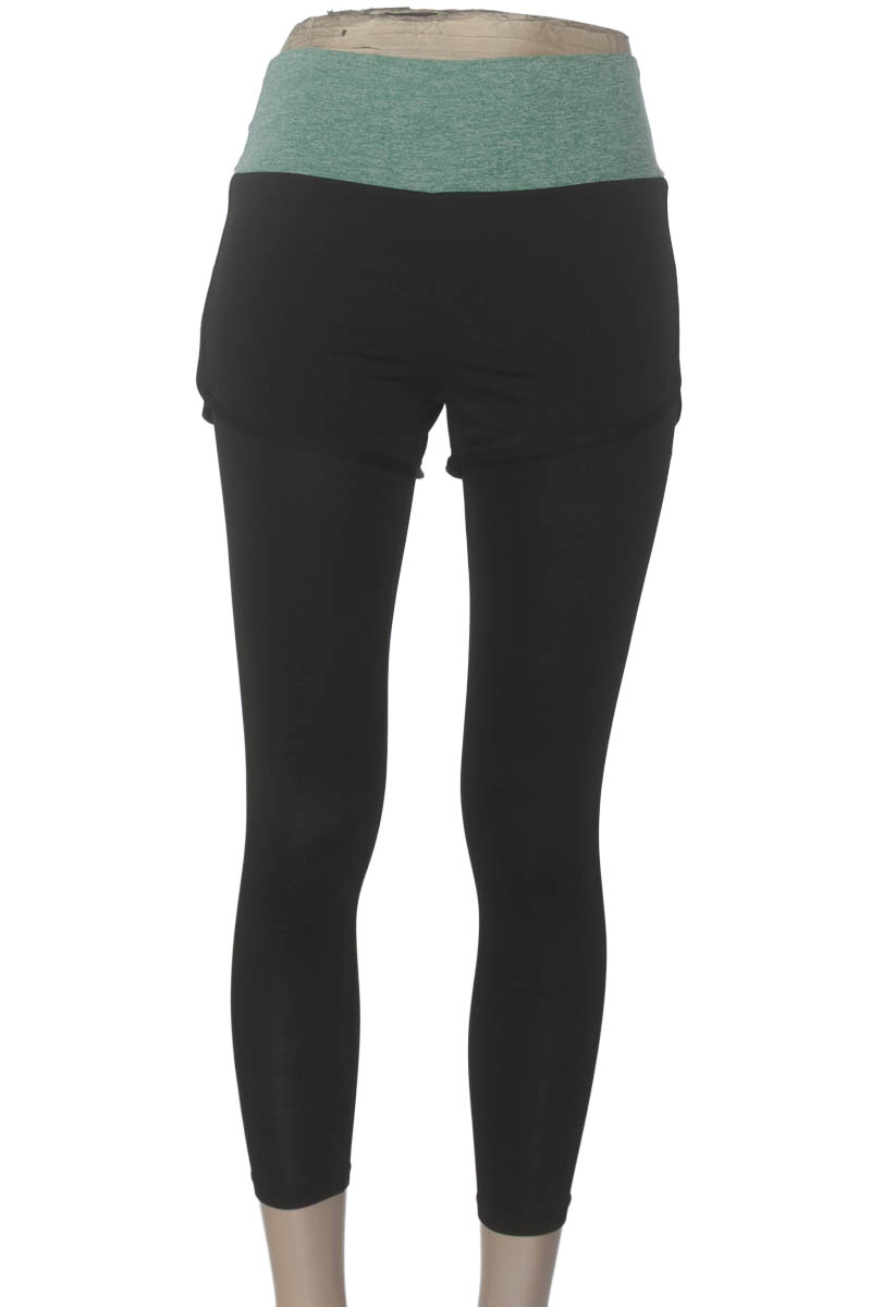 Ropa Deportiva / Salida de Baño color Negro - Lili pink