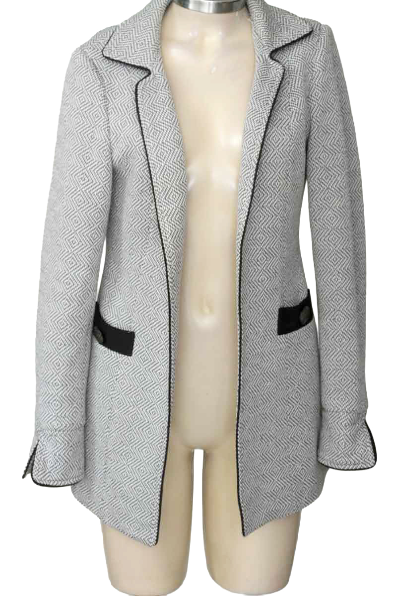 Chaqueta / Abrigo color Gris - Closeando