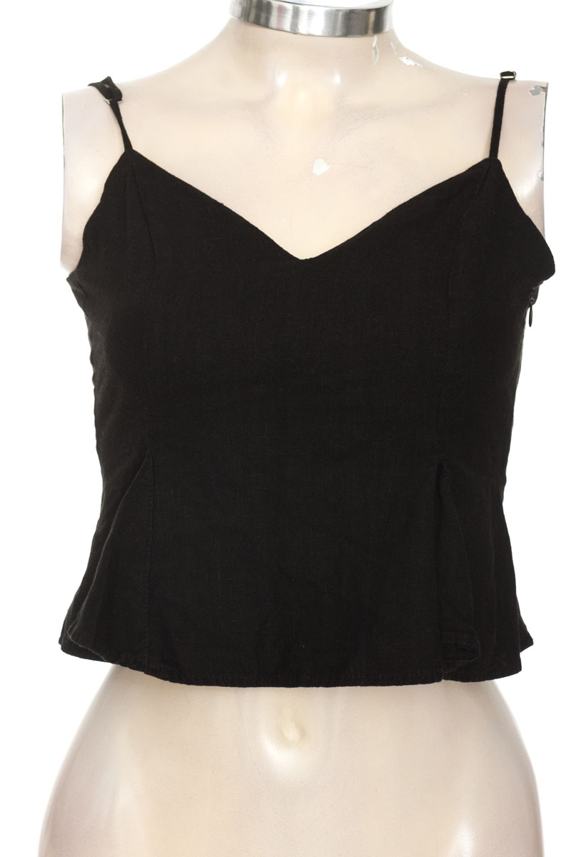 Top / Camiseta color Negro - Zara